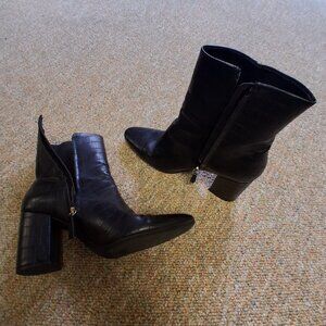 H&M BLACK LEATHER ANKLE HI BOOTS